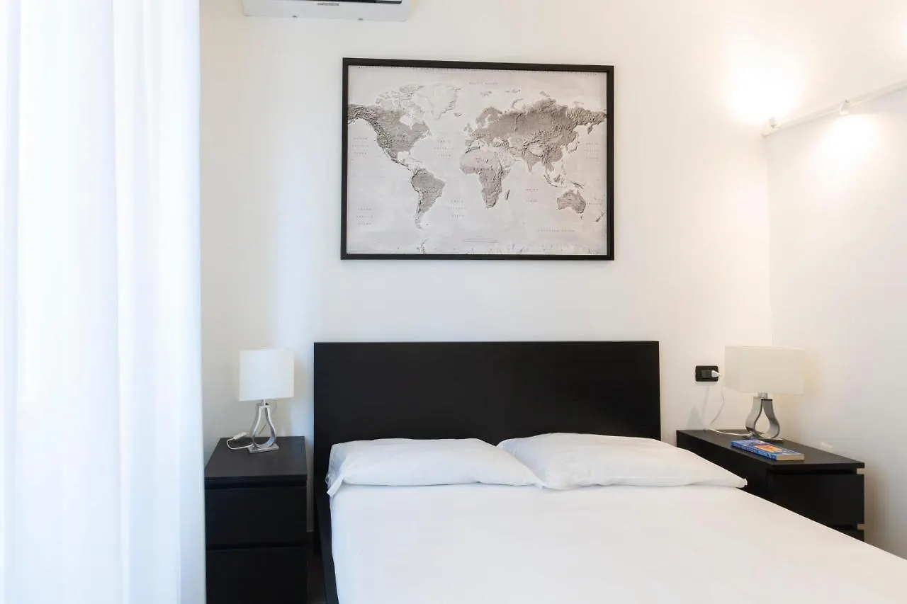 Yellow Line Apartment Milan